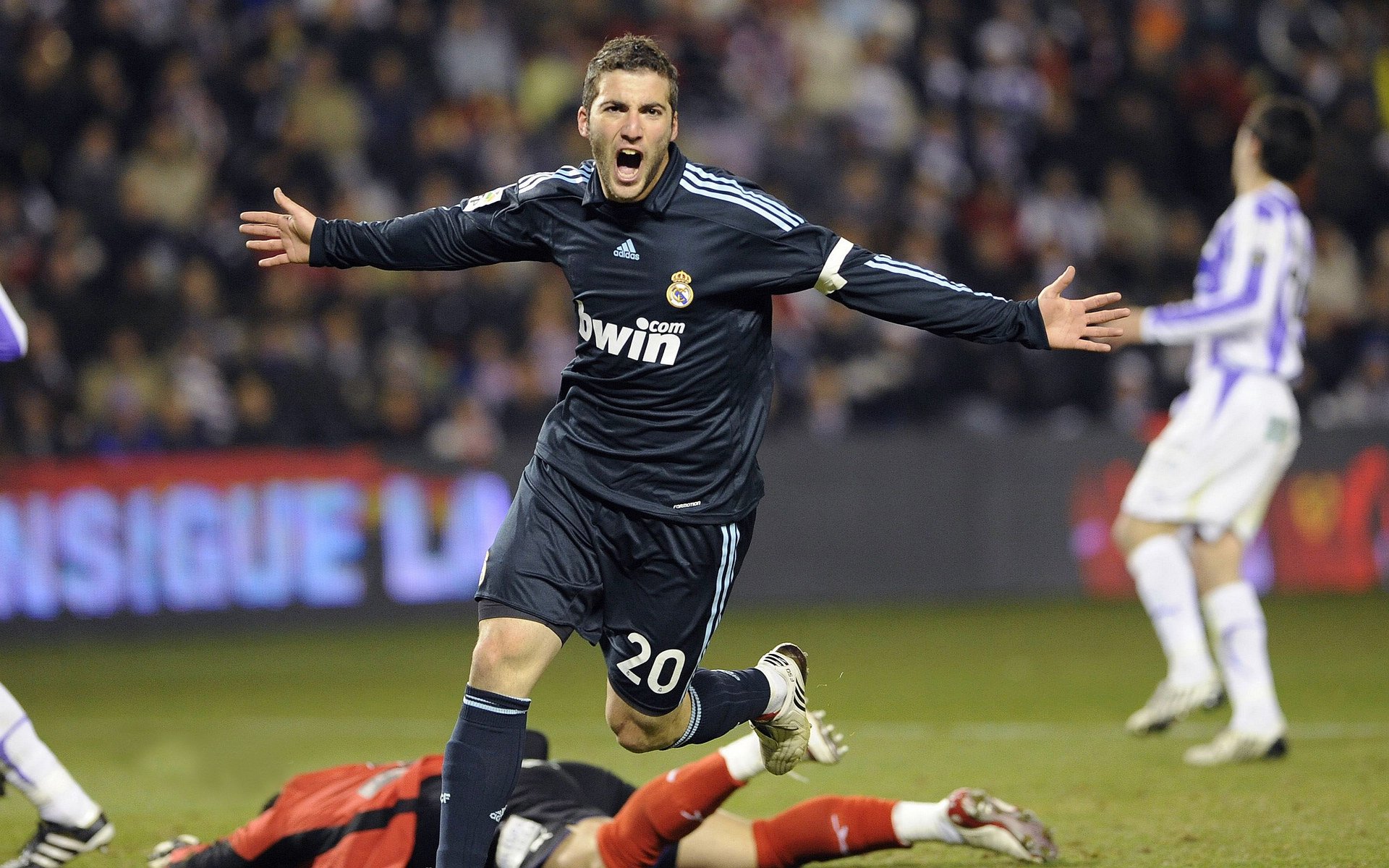 爱游戏在线登录入口-全北现代要面对强大对手，信心何在，全北现代对阵