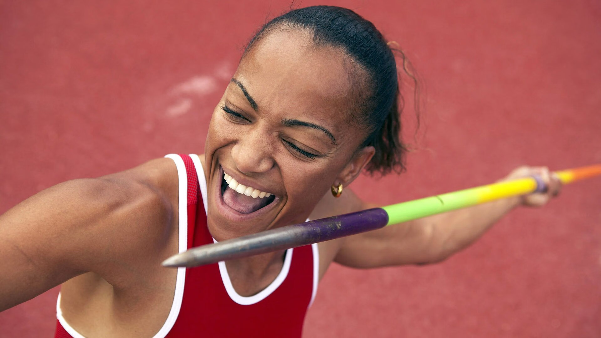 球场上的斗志：激烈对抗背后的故事，球场上的球员斗殴事件